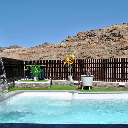 Puerto Rico In Front Of The Shopping Center With Private Heated Saltwater Pool With Jacuzzi & Arcade Games & T Able Foot Ball Villa