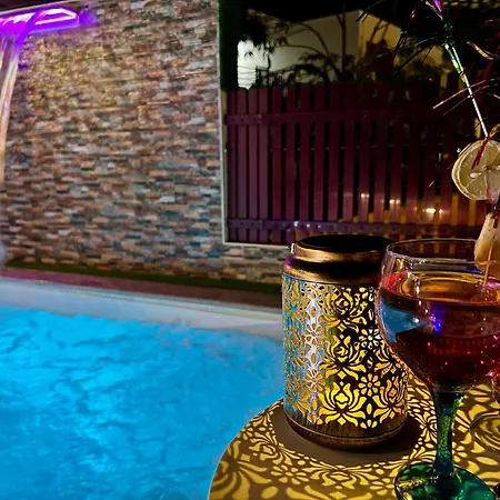 Puerto Rico In Front Of The Shopping Center With Private Heated Saltwater Pool With Jacuzzi & Arcade Games & T Able Foot Ball * Puerto Rico (Gran Canaria)