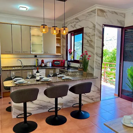 Puerto Rico In Front Of The Shopping Center With Private Heated Saltwater Pool With Jacuzzi & Arcade Games & T Able Foot Ball Villa Puerto Rico (Gran Canaria)