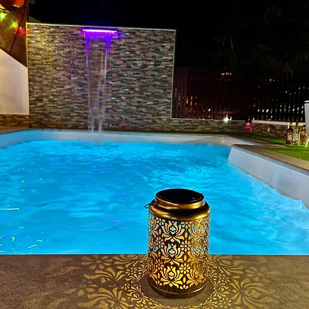 Puerto Rico In Front Of The Shopping Center With Private Heated Saltwater Pool With Jacuzzi & Arcade Games *