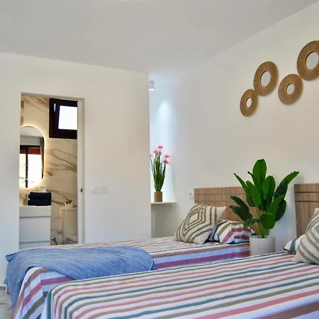 Puerto Rico In Front Of The Shopping Center With Private Heated Saltwater Pool With Jacuzzi & Arcade Games & T Able Foot Ball Puerto Rico (Gran Canaria)