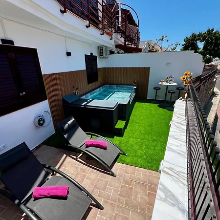 Villa Puerto Rico In Front Of The Shopping Center With Private Heated Saltwater Pool With Jacuzzi & Arcade Games *